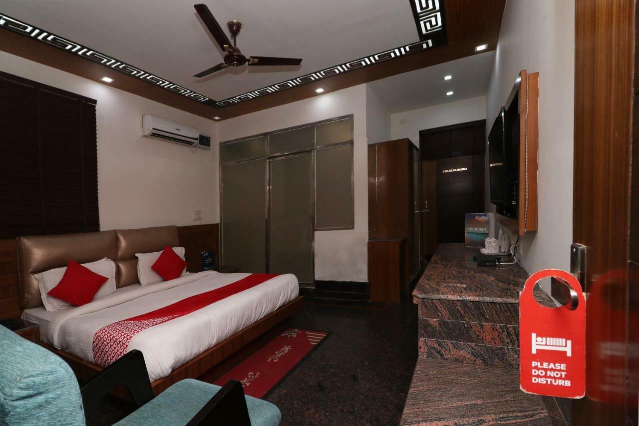 Oyo 10448 Green View Home Stay Dehradun Exterior photo